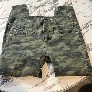No Boundaries Camouflage Skinny Jeans